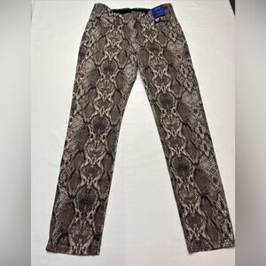 Apt. 9  Women’s Straight Leg Mid Rise Tummy Control Jeans SnakeSkin Print